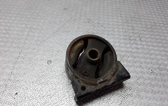 Mitsubishi Lancer X Engine mount bracket MN184058