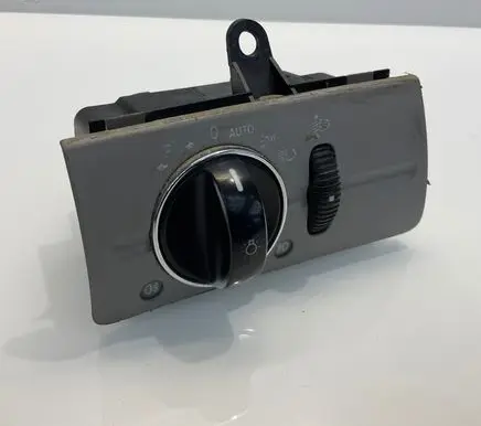 Mercedes-Benz E W211 Light switch 2115450904 7217Q04 04056028