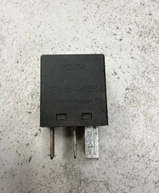 Volvo S80 Other relay 8651661 A4001X65 013841A
