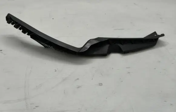Skoda Octavia Mk2 (1Z) Front bumper mounting bracket 1Z0807183D