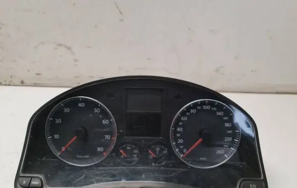 Volkswagen Jetta V Speedometer (instrument cluster) 1K0920853P VWZ7Z0G9045775 V0003000