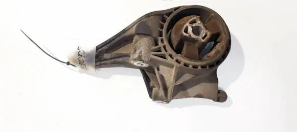 Chevrolet Cruze Engine mount bracket 13305942