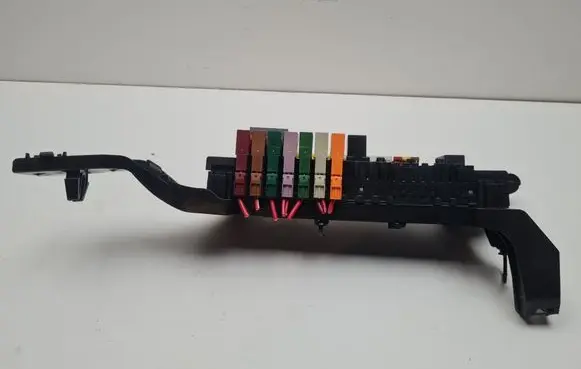 Mercedes-Benz ML W166 Fuse module A1665402350