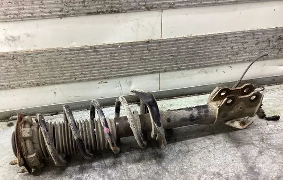 Honda CR-V Front shock absorber/damper