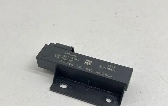 Jeep Grand Cherokee WL Keyless system antenna P68068148AA 64469T