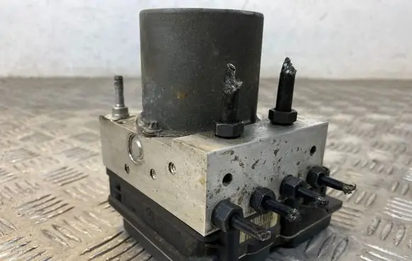 Audi A6 S6 C6 4F ABS Pump 4F0910517K 4F0614517K