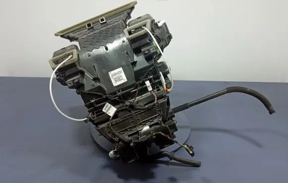 Renault Trafic III (X82) Interior heater climate box assembly 9346032