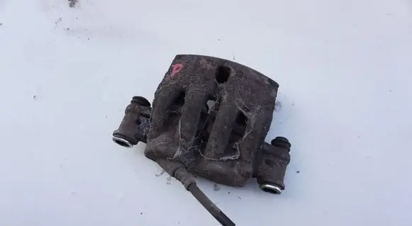 Front brake caliper