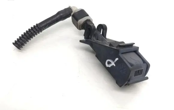 Volkswagen Cross Polo Windshield washer spray nozzle 6E0955985B