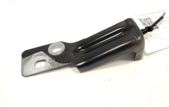 Audi Q5 SQ5 Fender mounting bracket 80A821433