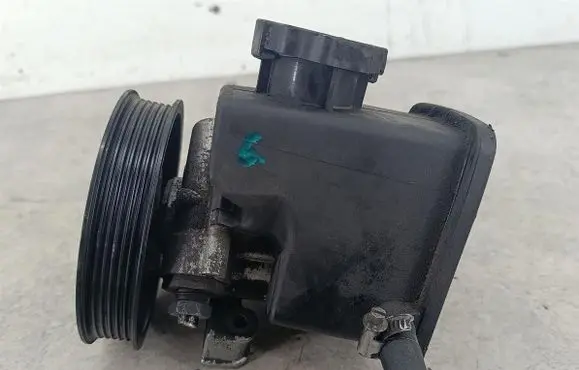Mercedes-Benz Vito Viano W639 Power steering pump 