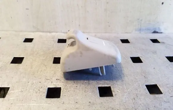 Sun visor clip/hook/bracket