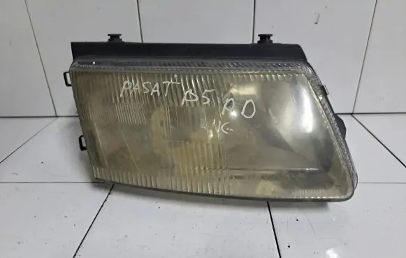 Volkswagen PASSAT B5 Headlight/headlamp 14742600