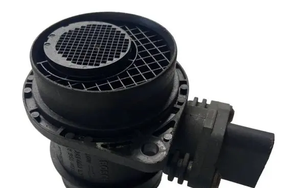 Volkswagen Touran I Mass air flow meter 0281002531 038906461B