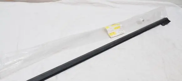 Skoda Rapid (NH) Front door windshield rail 5JJ839478B