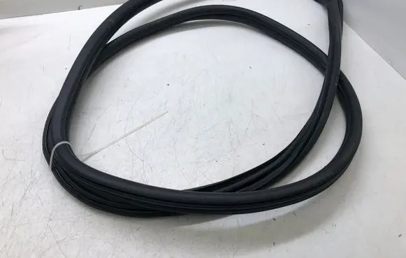 BMW 1 F20 F21 Rubber seal rear door 724083408