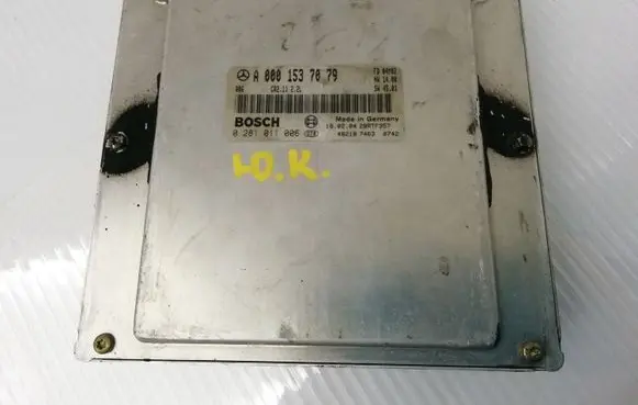 Mercedes-Benz C AMG W203 Engine control unit/module A0001537079 0281011006