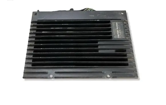 Land Rover Discovery 3 - LR3 Sound amplifier XQK500103