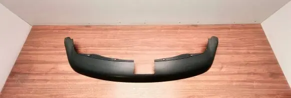 Front bumper lip
