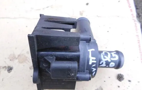 Audi Q5 SQ5 Electric auxiliary coolant/water pump 8K0965561A