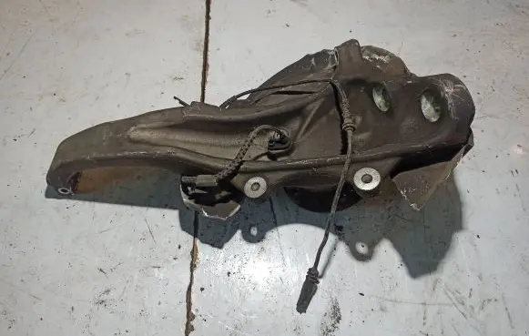BMW 5 F10 F11 Front wheel hub