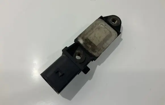 Mercedes-Benz E W211 Airbag deployment crash/impact sensor 0028201326 102550015 10101326600