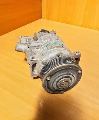 Volkswagen Golf V Air conditioning (A/C) compressor (pump) 1K0820803Q 07930002563