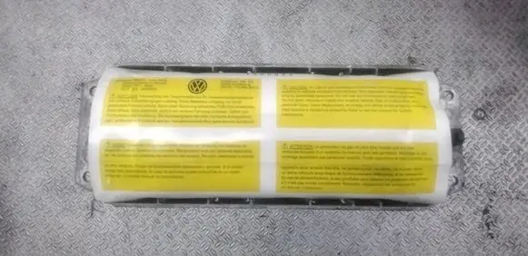 Volkswagen Touran I Passenger airbag 1T0880204A