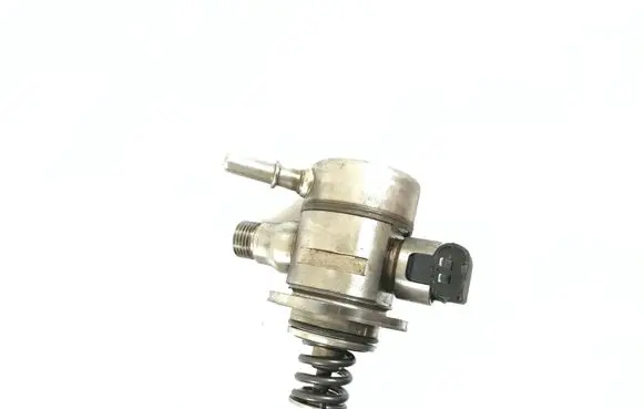Audi A3 S3 8V Fuel injection high pressure pump 05E127027 DPX281218
