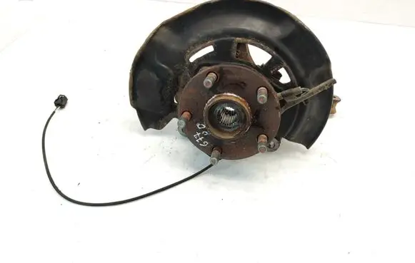 Toyota RAV 4 (XA30) Front wheel hub spindle knuckle