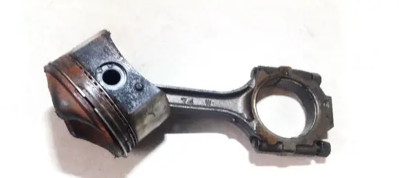 Mitsubishi Pajero Piston with connecting rod
