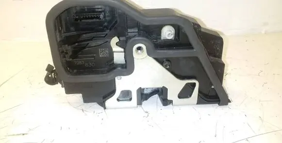 BMW X5 E70 Front door lock A053702 7283630