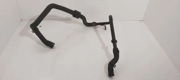 Volkswagen Touareg I Engine coolant pipe/hose