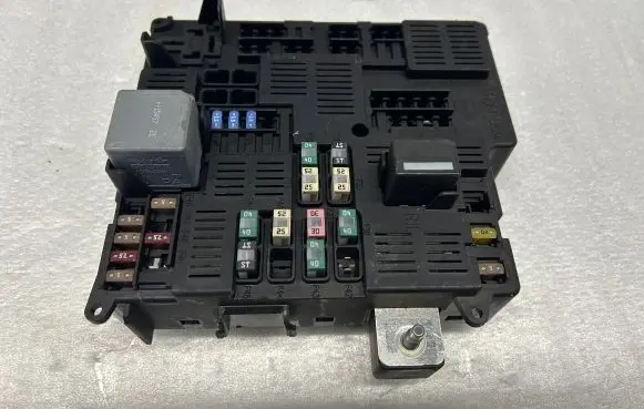 Volvo XC90 Fuse module 31473570