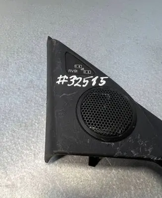 Front door high frequency speaker