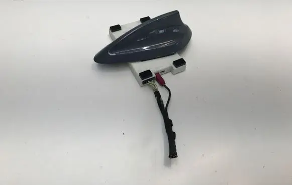 BMW 1 F40 Aerial GPS antenna 6826326 5A08497 2018CJ7076