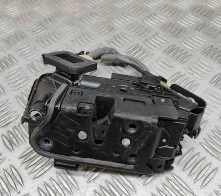 Volkswagen Golf VII Coupe door lock (next to the handle) 5TC837015