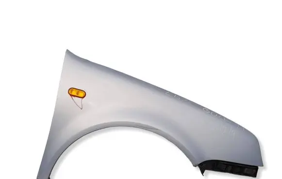 Volkswagen Golf IV Fender 56J9
