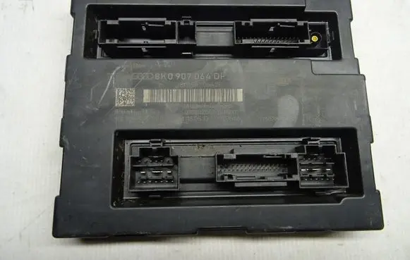 Audi A5 8T 8F Comfort/convenience module 8K0907064DP