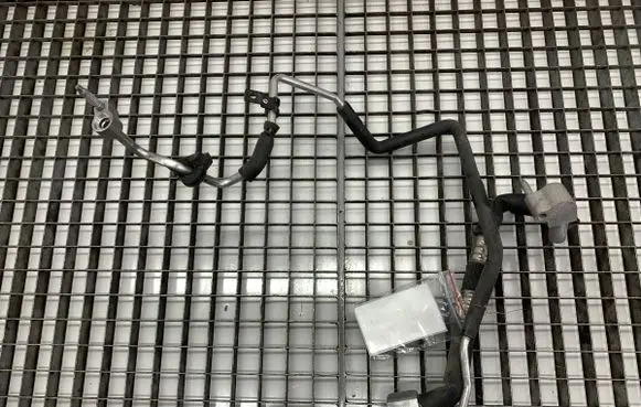 Jaguar XF Air conditioning (A/C) pipe/hose 