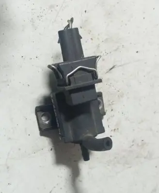 Toyota Corolla Verso AR10 Turbo solenoid valve 258600R010