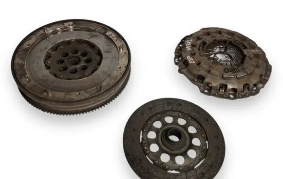 BMW 1 E81 E87 Clutch set kit 7577479 7567831 7526268
