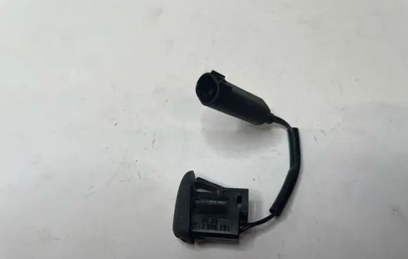 BMW 5 E39 Windshield washer spray nozzle 7056731