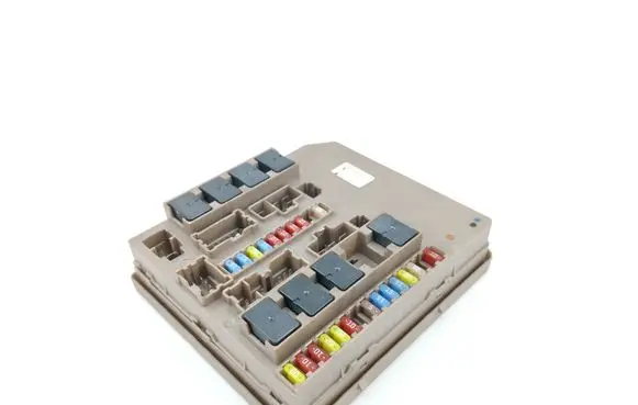 Renault Clio III Fuse module 674660A