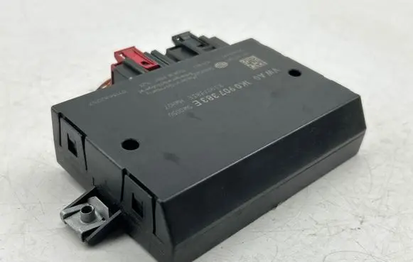 Volkswagen Tiguan Tow bar trailer control unit/module 1K0907383E 3A002002