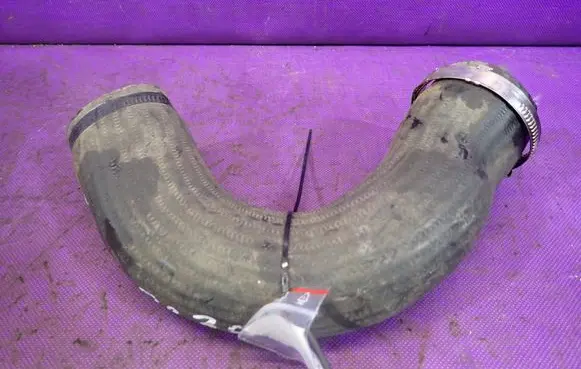 Skoda Yeti (5L) Intercooler hose/pipe 