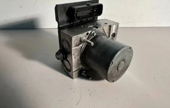 Land Rover Discovery 4 - LR4 ABS Pump 0265951790 11221J0915