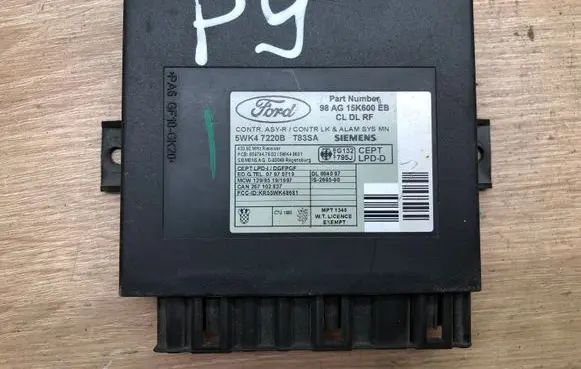 Ford Focus Comfort/convenience module 5WK47220B