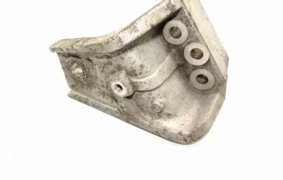 Mitsubishi Outlander Engine mounting bracket