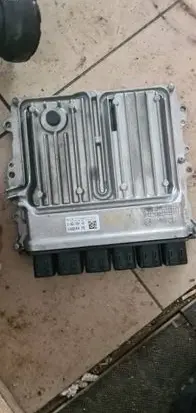 BMW 7 F01 F02 F03 F04 Engine control unit/module 8489450 030886404 0261S19745